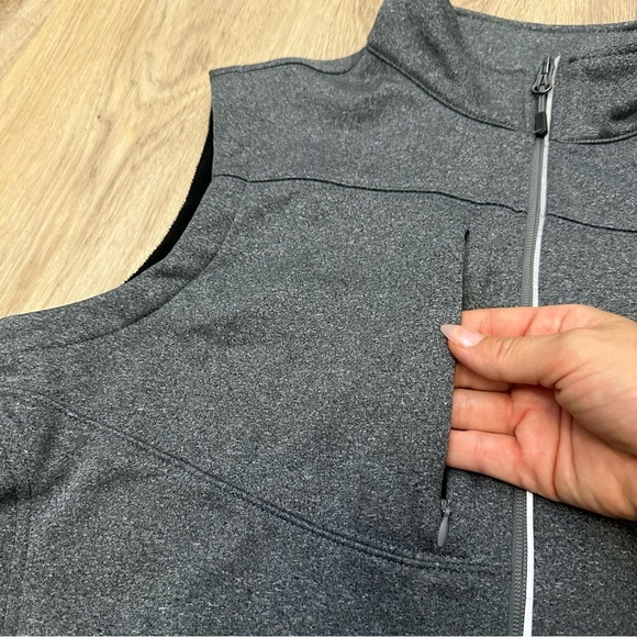 Blue Sky Co. Scrubwear Gray Vest size L - Picture 4 of 7